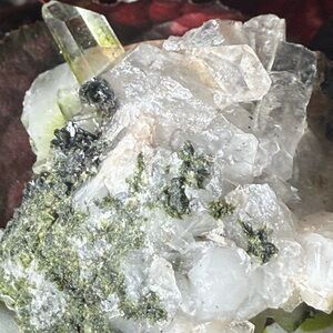 Epidote and quartz specimen from Turkey 172 g